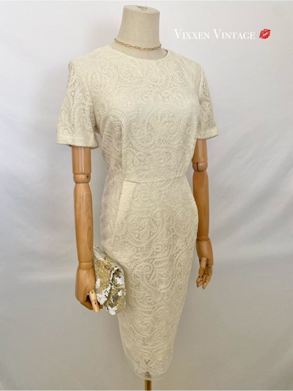 TOPSHOP SHORT SLEEVE SHEER LACE OVERLAY SHEATH DRESS IN CREAM